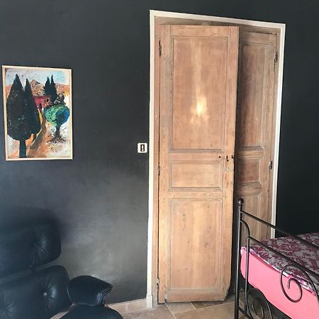 Le Petit Apartment Coursan Exterior foto